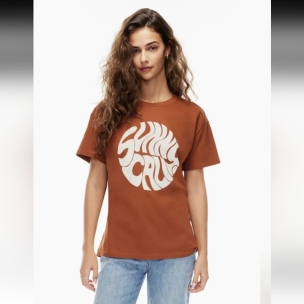 Aritzia Denim Forum favorite graphic tee, made‎ In USA